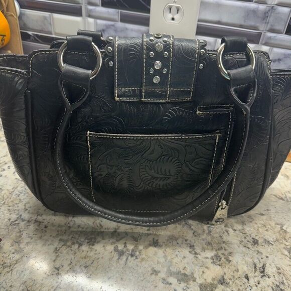 Montana West Buckle Collection Concealed Handgun Tote Includes Wallet - Picture 6 of 11
